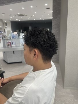 ルクス(Luxs) 【メンズショート×オールバックパーマ】