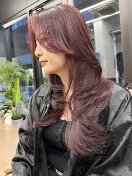 ヌエン 渋谷(NU/EN) ワインレッド/ボルドーカラー/ブリーチなし/バタフライレイヤー