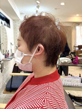 メモリーズ 銀座(Memories) 30代40代50代白髪ぼかし丸みショートくびれショート