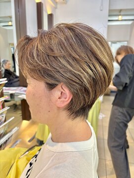 ヘアアーク(HAIR arc) ハイライトカラー#白髪ぼかし#ショートボブ#ブリーチ#くびれ