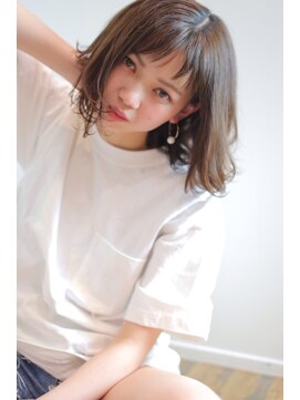 チマコッピ(cimacoppi) モノトーングレージュ外ハネロブ