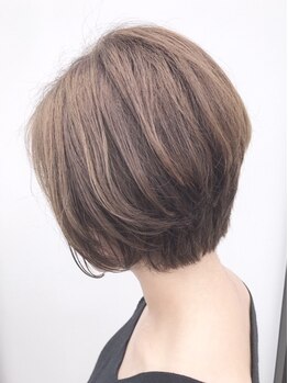 ヘアー イズム アンズー(HAIR ISM ANZU)の写真/施術前にしっかりカウンセリングを行ってくれる◎再現性の高いデザインで、毎日のスタイリングが楽になる♪