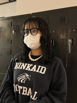 ヘアーアイストゥーレ(HAIR ICI TRE) パーマスタイル　オリーブカラー