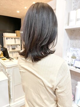 キャアリー(Caary) 福山市美容室Caary 人気似合わせカットくびれミディ