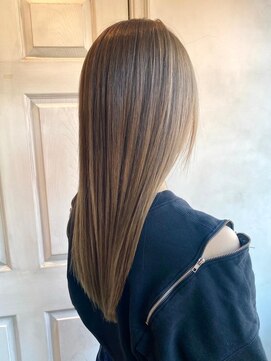 アロマ ヘアルーム 池袋店(AROMA hair room) 透け感ベージュ　愛されロングヘア　顔周りレイヤー
