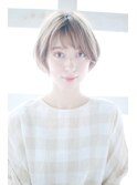 ホワイトベージュ/ひし形ショートボブ[横浜]