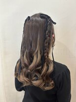 ルナクレセント (Luna crescent) 三つ編みハーフツイン