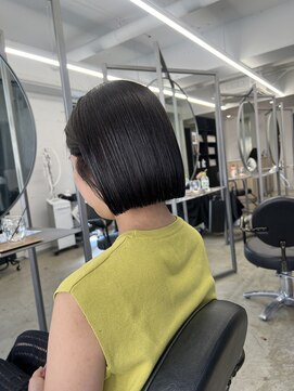 トゥエル バイ ディプティモイラ(tuelu by dipty MOILA) ストレートタッセルボブ