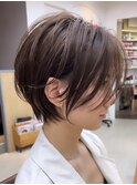 ショートヘアショートボブ白髪ぼかしハイライトカラーボブ
