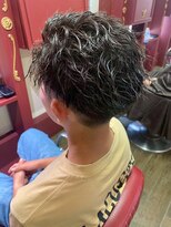 ジュリアンマーラ(Julien Mara) ツーブロック/強めスパイラルパーマ/濡れ感ウェット仕上げ/黒髪