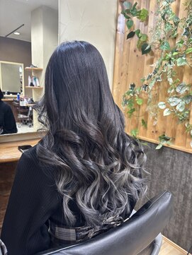 グラデーションホワイト