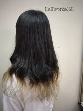 ヘアーワークス ジジ(HAIR works JIJI) ブルーブラック×パールホワイト