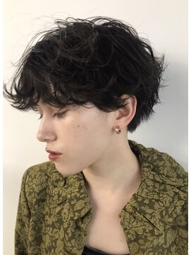 ナヌーク シブヤ(nanuk shibuya) 地毛風カラーとくせ毛風パーマ。伸ばしかけショートへあ。