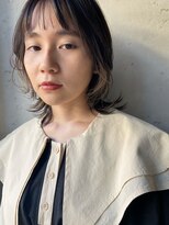 イコ(iko)&nbsp;結べるボブ。ショートバング。外ハネ。インナーカラー。