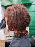 ピンクベージュ
