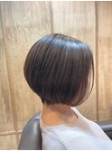 【脱白髪染めハイライト】×大人のショートボブ