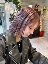 ヲタク(wotaku.) ラベンダーグレージュハイトーンカラー切りっぱなしボブブリーチ