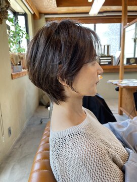 コモレビ(komorebi) 丸みショート