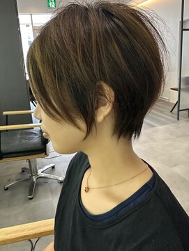 ビューエヒメ(VIEW EHIME) 小顔カットショートボブ大人可愛いアッシュオリーブ