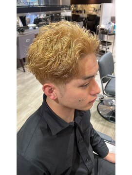 パーチェヘアー(pace hair) メンズ ハイトーンショートスタイル