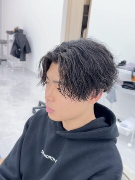 アビー ランシェル(ABEY LENCIEL) ツイストスパイラルパーマ/センターパート