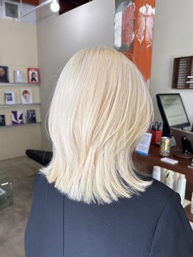 ウニュ(uninu) ブロンドヘア