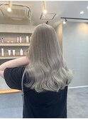 ハイトーングレージュ