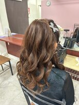 ヘアメイク アンク&nbsp;ハーフアップ　【巻き】ヨシン巻き