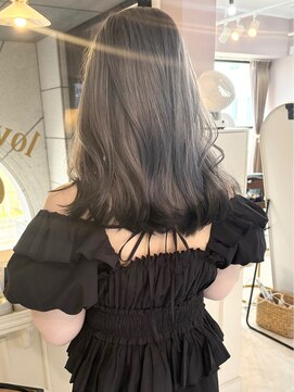 シェリ(che'rie) 韓国ヘアーハッシュカットレイヤーカットハイライトカラー