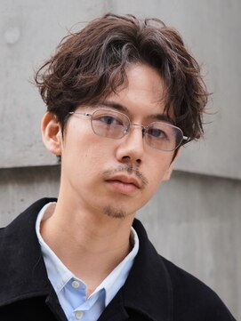 フィフス 神南(fifth) メンズパーマルーズパーマシャドウパーマセンターパート緩め