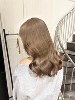 アトレ 福岡大名店(attrait)&nbsp;セミロングのグレージュ×透明感トリートメント