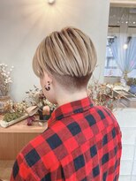 マロウ(mallow) 《花屋併設》刈り上げベリーショート+ケアブリーチ@20代30代40代