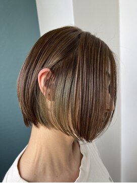 ビハインドザカーテン(BEHIND THE CURTAIN) 明るい白髪染め×デザインカラー