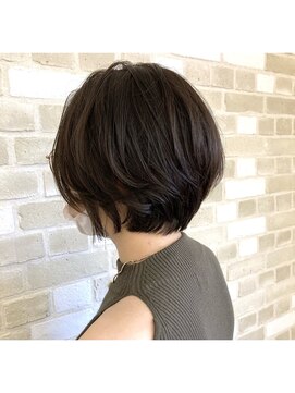 エルサフィロ キタハマ(el zafiro kitahama) 20×30×40代×似合わせカット×お手入れ簡単×ショートボブ