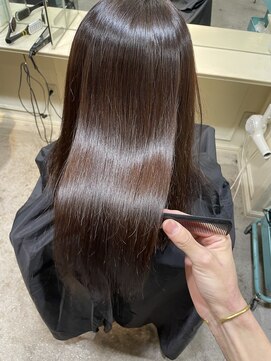 ロロ(ro-ro) 【恵比寿 ro-ro】枝毛をなくす唯一の髪質改善トリートメント