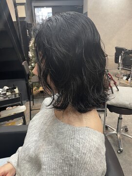 ルーツ(Roots) 【コテ巻き外国人風】リゾートニュアンスパーマ