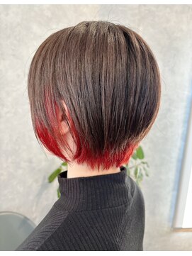 ルーツ(Roots) インナーカラー/イヤリングカラー/10代20代/ショートボブ