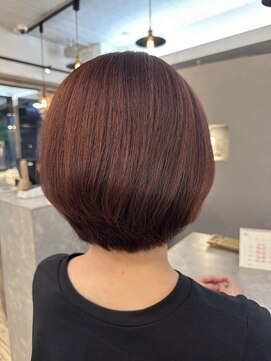 ヴィサージュバスク(VISAGE ba.s.k) 白髪ぼかしカラー×丸みショート