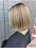 切りっぱなしボブ×ライトベージュ