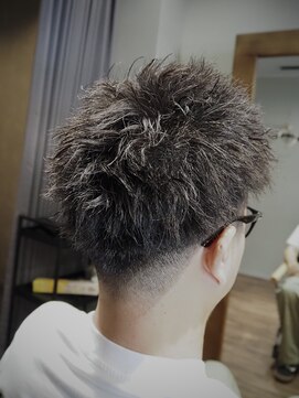 シュルムデイズ(surume daiz) ツイスト × スパイキーショート