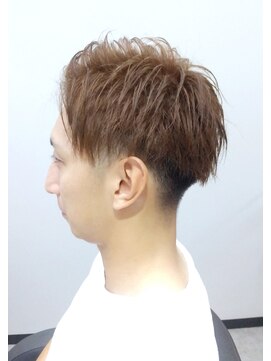 夜髪 筋トレがしたくなる!?デカい背中に映えるツーブロック