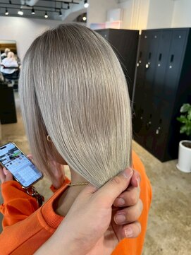 メリー オオサカ(Merly Osaka) white beige