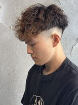 ニアウ 高崎店(Niau)&nbsp;スペインカールメンズパーマフェードバーバー群馬高崎メンズ眉毛