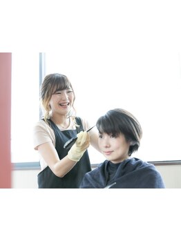 女性スタッフのみで、初めての方も気軽に通える♪髪のお悩みやなりたい姿を気軽に相談できる◎