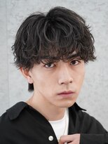 フィフス トウキョウ (fifth TOKYO)&nbsp;緩めルーズパーマ韓国風シャドウパーマ刈り上げマッシュショート