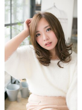 レフラム 獨協大学前店(le:fro:m) センターパート 小顔 ふわミディ