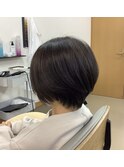 前下がりくびれショート