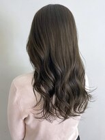 アイティーバイアルバム 下北沢店(IT by ALBUM)&nbsp;オリーブグレージュ_アースカラーくびれヘアツートン_ba363602