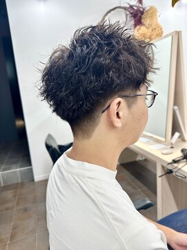サロンドジョー(salon de joe) ツイストスパイラルパーマメンズマッシュ刈り上げ 奥東巧真