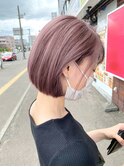 ピンクグレージュ×ショートボブ　ブリーチあり